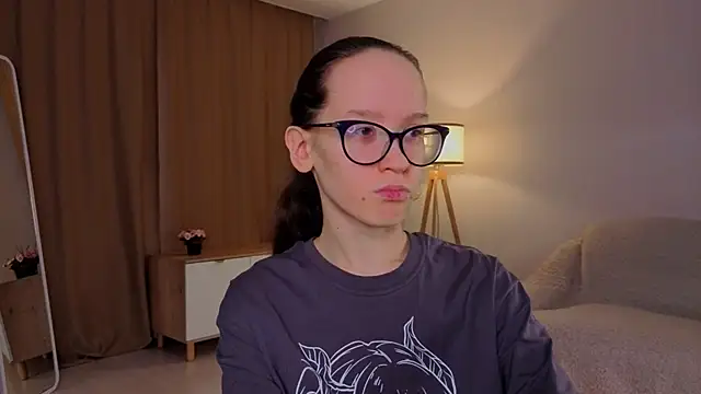 BettyBrowni online show from March 9, 2026, 4:10 pm