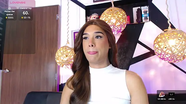 victoria aleia  online show from February 5, 2026, 3:24 am