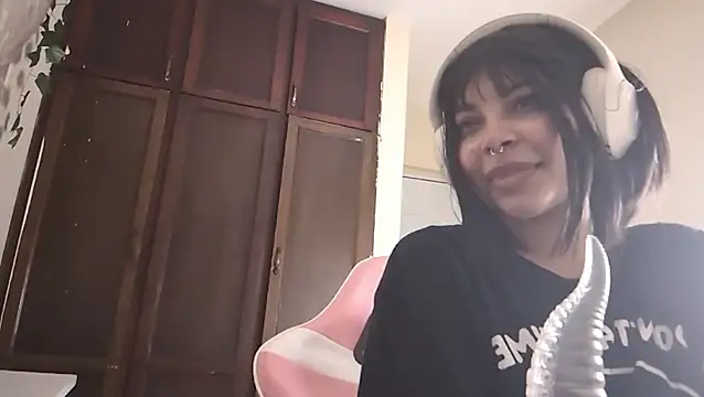 Lenakirbys online show from March 8, 2025, 12:55 am