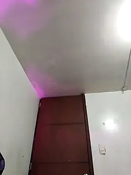 Snapshot of AvaChannel chatting on November 2, 2025, 11:04 am AvaChannel online show from November 2, 2025, 11:04 am