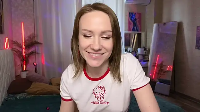 Snapshot of VeronicaRoss chatting on February 22, 2025, 8:40 am VeronicaRoss online show from February 22, 2025, 8:40 am