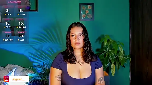 Snapshot of Anne_Babb chatting on September 24, 2025, 12:40 am Anne Babb online show from September 24, 2025, 12:40 am