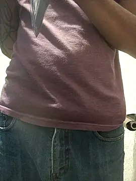 Snapshot of Leonul chatting on October 22, 2025, 1:49 am Leonul online show from October 22, 2025, 1:49 am