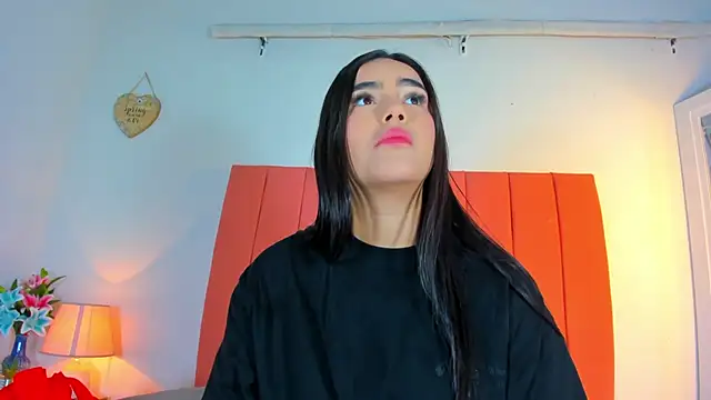 Snapshot of valen_rose0 chatting on October 12, 2025, 12:06 pm valen rose0 online show from October 12, 2025, 12:06 pm