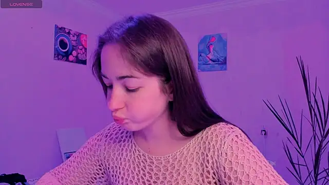 Snapshot of cClandesTina chatting on September 30, 2025, 6:47 pm cClandesTina online show from September 30, 2025, 6:47 pm