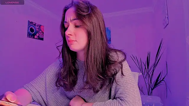 Snapshot of cClandesTina chatting on September 26, 2025, 9:43 pm cClandesTina online show from September 26, 2025, 9:43 pm