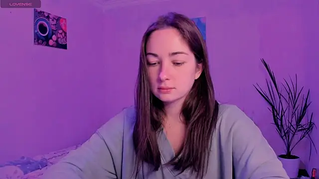 Snapshot of cClandesTina chatting on October 10, 2025, 7:47 pm cClandesTina online show from October 10, 2025, 7:47 pm