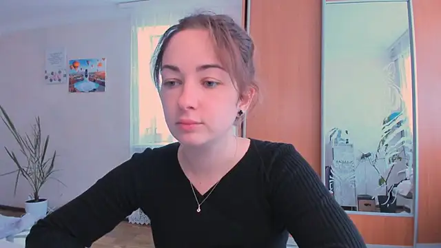 Snapshot of cClandesTina chatting on September 18, 2025, 11:02 am cClandesTina online show from September 18, 2025, 11:02 am