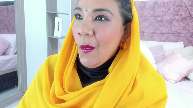  Lakshmi hotx online show from February 20, 2025, 2:57 pm