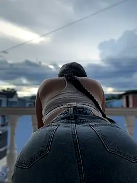 Snapshot of Pretty_Isadora chatting on September 21, 2025, 9:42 pm Pretty Isadora online show from September 21, 2025, 9:42 pm