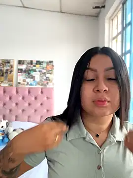 Snapshot of Pretty_Isadora chatting on October 4, 2025, 7:37 pm Pretty Isadora online show from October 4, 2025, 7:37 pm