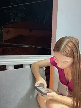 Pretty Isadora online show from February 2, 2025, 1:12 am