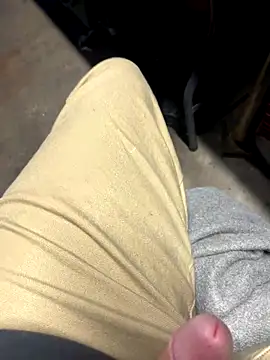 joeycbigcock online show from November 19, 2025, 8:53 pm