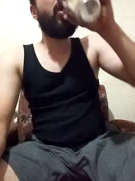 Snapshot of Kaan1607 chatting on October 13, 2025, 7:48 pm Kaan1607 online show from October 13, 2025, 7:48 pm