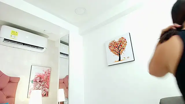 Snapshot of ThyaraJhons chatting on February 11, 2026, 11:54 am ThyaraJhons online show from February 11, 2026, 11:54 am