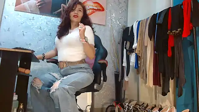 Snapshot of Samantabrown_ chatting on February 23, 2026, 11:22 am Samantabrown online show from February 23, 2026, 11:22 am