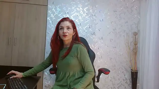Samantabrown  online show from February 25, 2025, 11:43 am