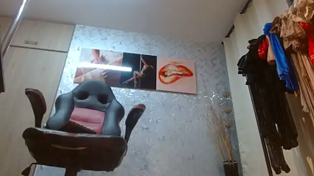 Snapshot of Samantabrown_ chatting on February 12, 2026, 11:10 am Samantabrown online show from February 12, 2026, 11:10 am