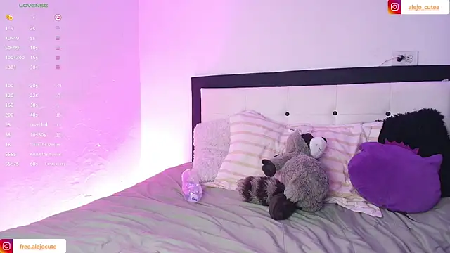 alejo cute online show from December 21, 2024, 9:36 pm