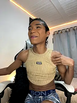 Snapshot of alejo_cute chatting on September 26, 2025, 7:10 pm alejo cute online show from September 26, 2025, 7:10 pm