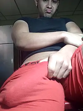 Snapshot of AlexisSpears_ chatting on October 18, 2025, 12:18 pm AlexisSpears  online show from October 18, 2025, 12:18 pm