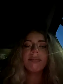 Snapshot of maddisonblush chatting on September 23, 2025, 4:36 pm maddisonblush online show from September 23, 2025, 4:36 pm