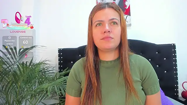 Snapshot of Alexandra_Torress chatting on July 1, 2026, 12:27 pm Alexandra Torress online show from July 1, 2026, 12:27 pm