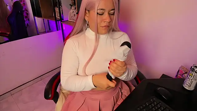 Snapshot of Amy_hoy69 chatting on October 18, 2025, 11:18 pm Amy hoy69 online show from October 18, 2025, 11:18 pm