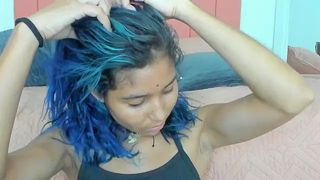 Snapshot of satsu_u chatting on October 22, 2025, 7:13 pm satsu u online show from October 22, 2025, 7:13 pm