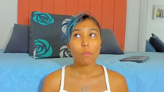 Snapshot of satsu_u chatting on October 27, 2025, 7:04 pm satsu u online show from October 27, 2025, 7:04 pm