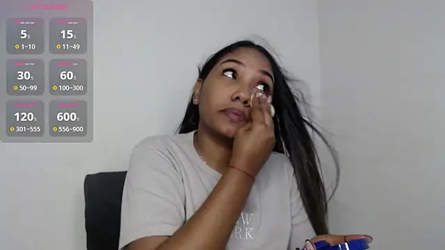 Snapshot of Blackmoon_23 chatting on November 4, 2025, 10:35 pm Blackmoon 23 online show from November 4, 2025, 10:35 pm