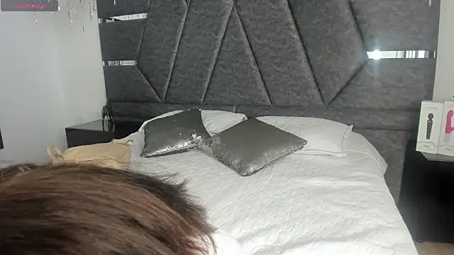 IsabellaGrey19 online show from September 26, 2025, 7:21 pm