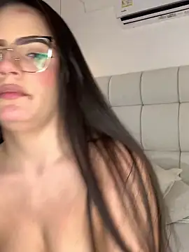 Snapshot of IsabellaGrey19 chatting on March 23, 2025, 5:54 am IsabellaGrey19 online show from March 23, 2025, 5:54 am