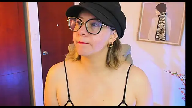 Snapshot of Chanelll_Taylorr_ chatting on October 6, 2025, 9:10 am Chanelll Taylorr  online show from October 6, 2025, 9:10 am