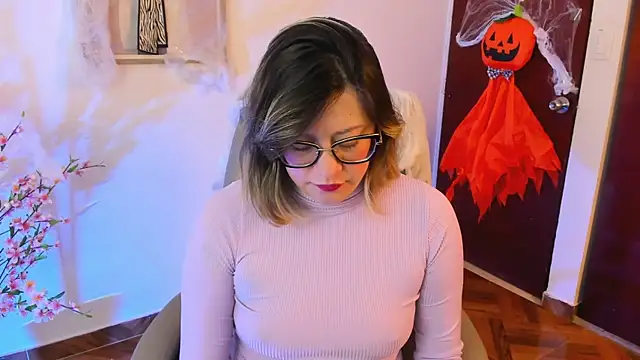 Snapshot of Chanelll_Taylorr_ chatting on October 22, 2025, 9:09 am Chanelll Taylorr  online show from October 22, 2025, 9:09 am