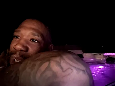 Snapshot of 3prettyboy3 chatting on October 3, 2025, 6:37 am 3prettyboy3 online show from October 3, 2025, 6:37 am