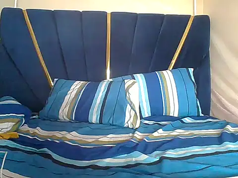 Snapshot of awino001 chatting on September 22, 2025, 7:53 pm awino001 online show from September 22, 2025, 7:53 pm