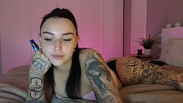 anastasiaink online show from February 7, 2026, 8:17 pm