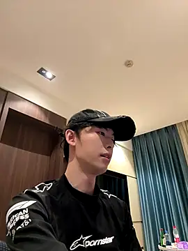 1a1a1alll online show from December 1, 2025, 3:02 pm