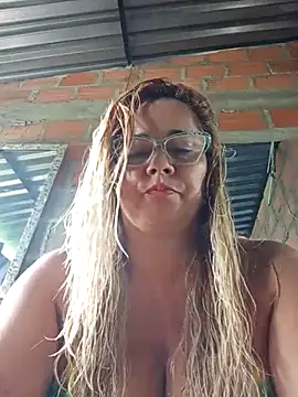 Snapshot of natally_ross21 chatting on October 17, 2025, 12:29 pm natally ross21 online show from October 17, 2025, 12:29 pm