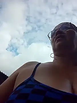 Snapshot of natally_ross21 chatting on October 28, 2025, 1:21 pm natally ross21 online show from October 28, 2025, 1:21 pm