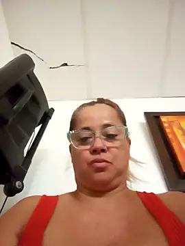 Snapshot of natally_ross21 chatting on October 9, 2025, 12:17 pm natally ross21 online show from October 9, 2025, 12:17 pm