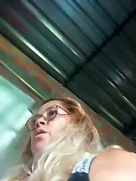 Snapshot of natally_ross21 chatting on October 27, 2025, 9:27 pm natally ross21 online show from October 27, 2025, 9:27 pm