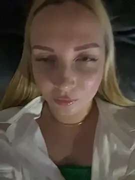 Snapshot of Aleksandrakis chatting on October 12, 2025, 7:15 pm Aleksandrakis online show from October 12, 2025, 7:15 pm