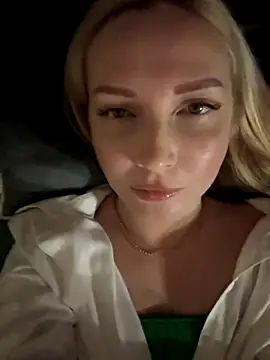 Snapshot of Aleksandrakis chatting on October 11, 2025, 9:10 am Aleksandrakis online show from October 11, 2025, 9:10 am