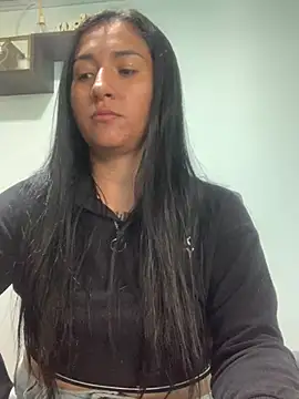 luna asss online show from February 8, 2025, 2:38 pm