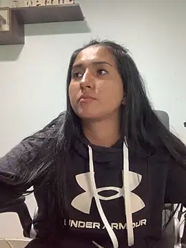 luna asss online show from February 17, 2025, 4:50 pm