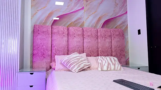 Snapshot of kendal_rossi chatting on February 12, 2026, 11:54 am kendal rossi online show from February 12, 2026, 11:54 am