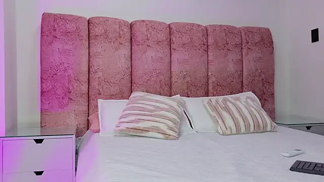 kendal rossi online show from January 11, 2026, 12:01 pm