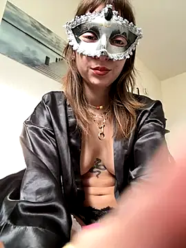 lyafoot online show from October 5, 2025, 1:57 pm